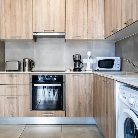 Hilltop 2-bedroom Apartmán Larnaca