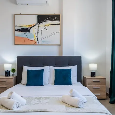 Hilltop 2-bedroom Apartmán Larnaca