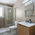 Hilltop 2-bedroom Apartament Larnaca
