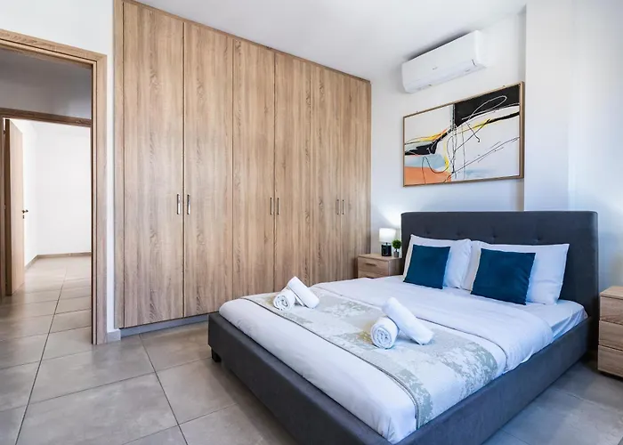 Hilltop 2-bedroom Apartment