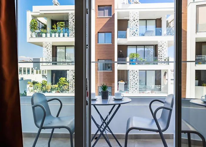 Hilltop 2-bedroom Apartment