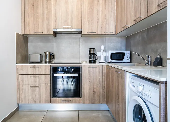 Hilltop 2-bedroom Apartment Larnaca