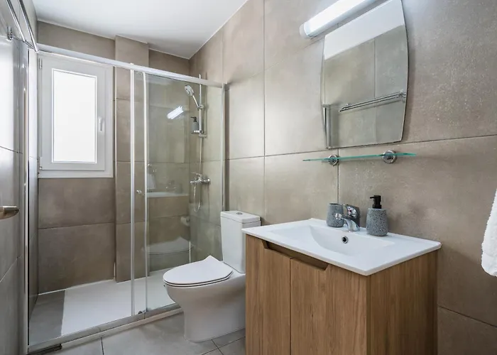 Hilltop 2-bedroom Apartment Larnaca